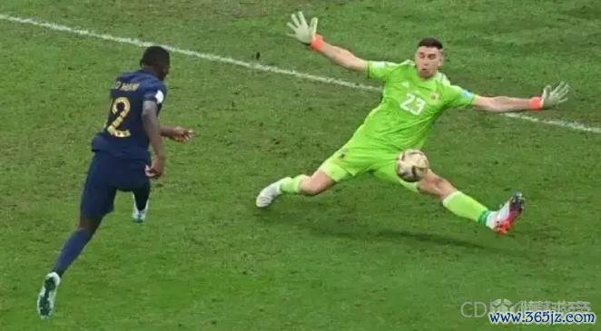 路易斯创上海德比首个帽子戏法 申花如何拿下快节奏对决