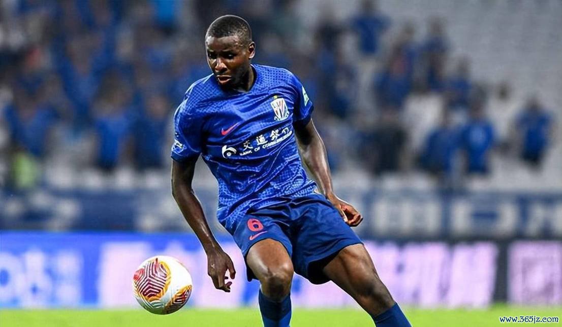 路易斯阿马杜沪语献唱庆申花胜利 铁血之师