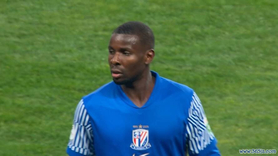 路易斯阿马杜沪语献唱庆申花胜利 铁血之师